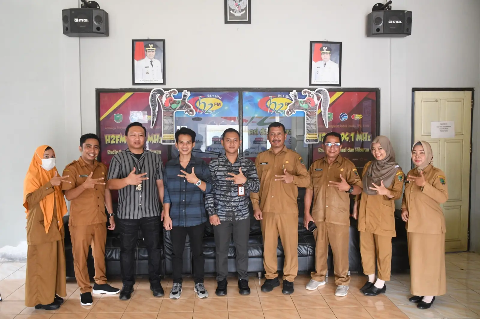 KPID Kalteng Gelar Monev dan Pencanangan Program Strategis di LPPL Radio H2FM Pulang Pisau - Foto 2